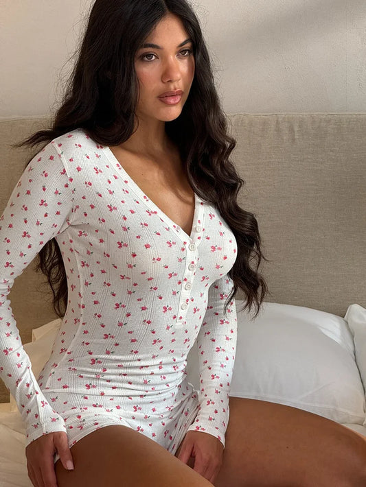 Floral Playsuits Shorts Women Low Cut Hook Flower Hollow Long Sleeve Romper Skinny 2024 Summer Spicy Girl Bodysuit